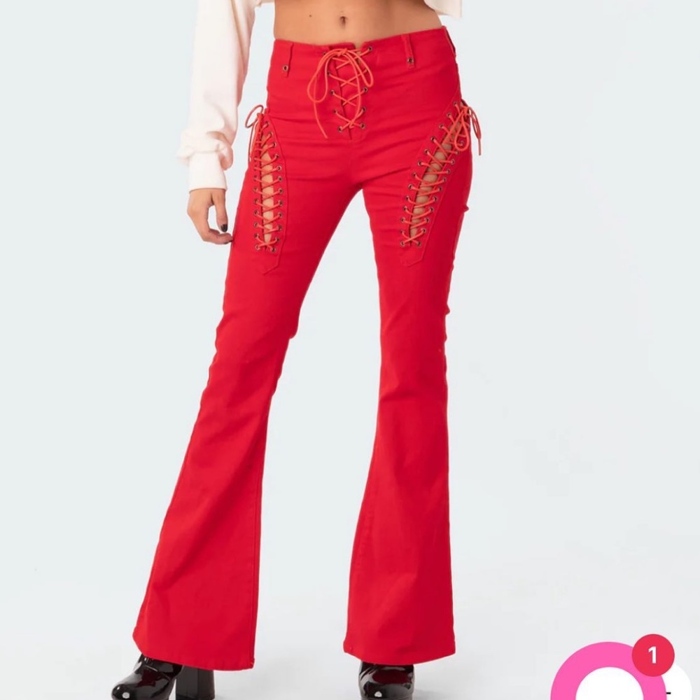 Edikted Engine red flare jeans